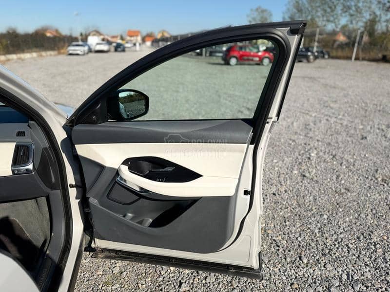 Jaguar E-Pace AWD R DYNAMIC