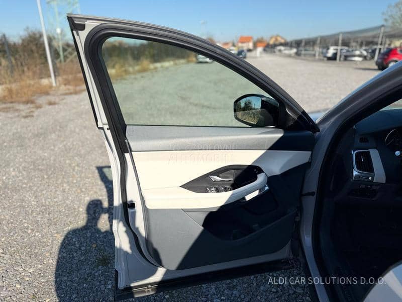 Jaguar E-Pace AWD R DYNAMIC