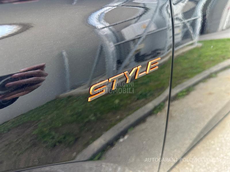 Peugeot 308 1.5 HDI STYLE