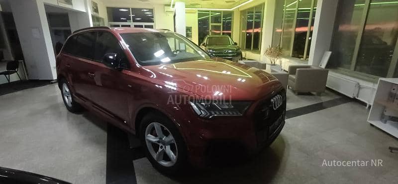 Audi Q7 