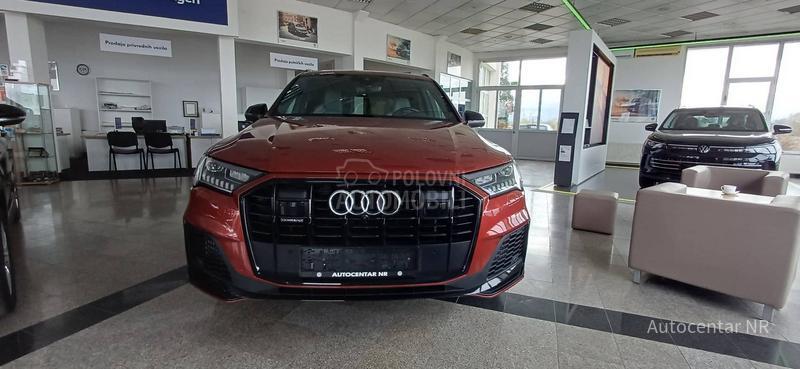 Audi Q7 
