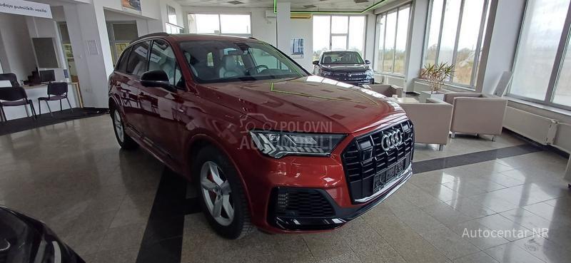 Audi Q7 