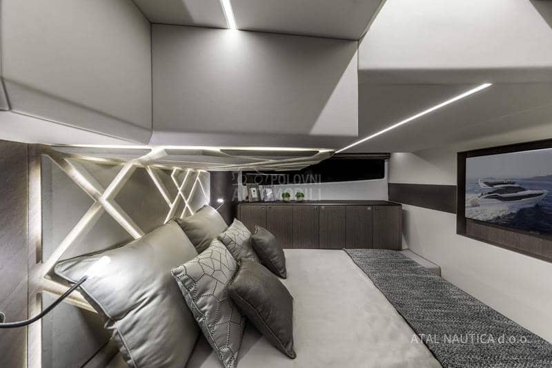 Galeon 440 Fly/ 450 HTC