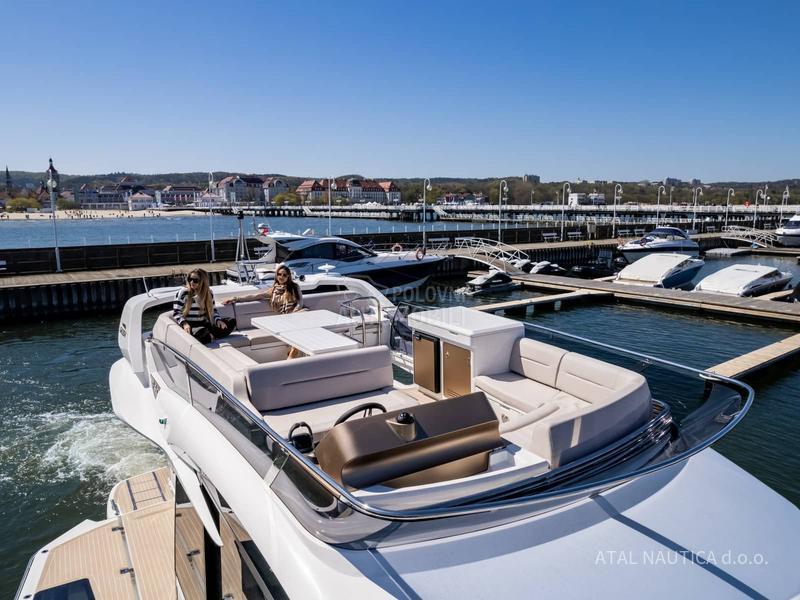 Galeon 440 Fly/ 450 HTC