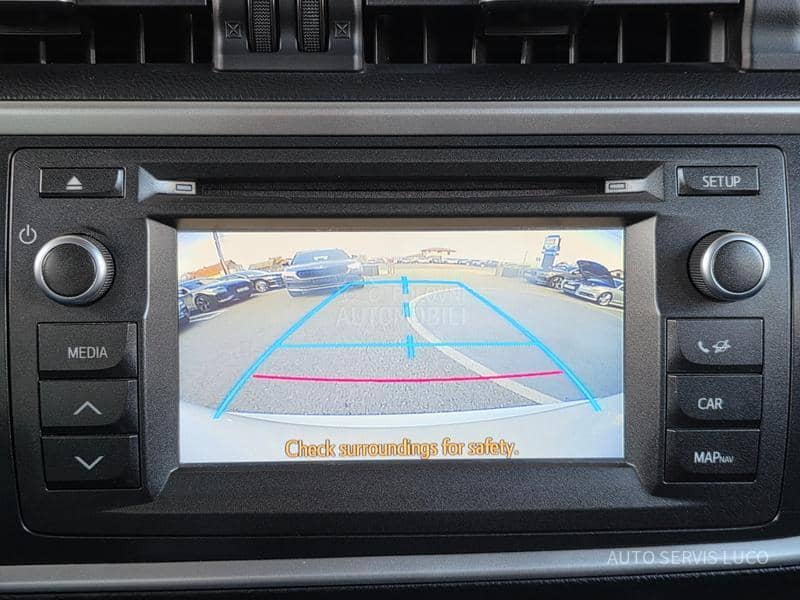 Toyota Auris 2.0 D R kamera