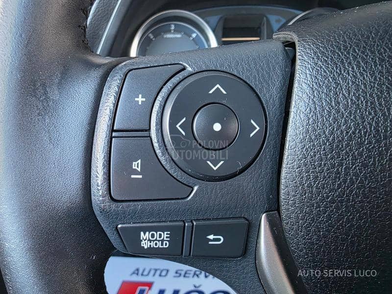 Toyota Auris 2.0 D R kamera