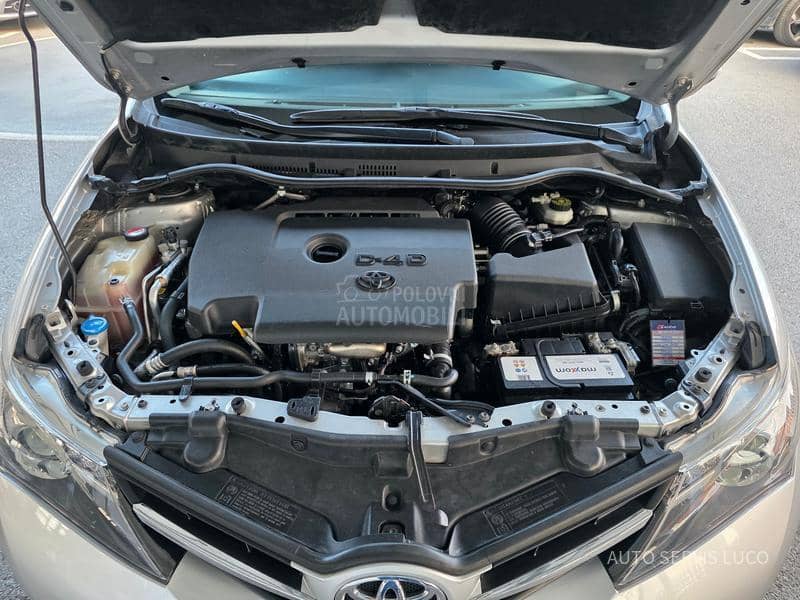 Toyota Auris 2.0 D R kamera