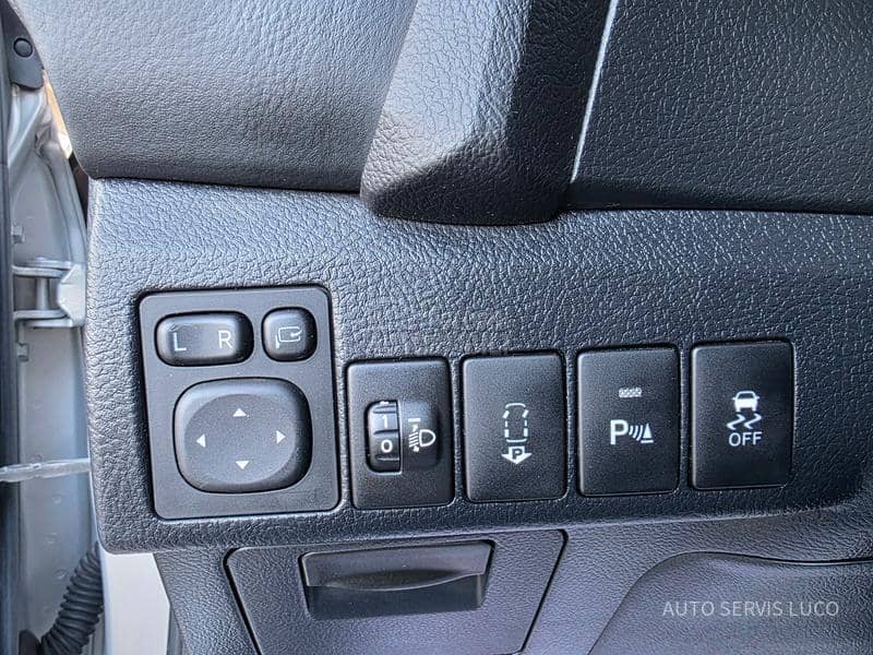 Toyota Auris 2.0 D R kamera