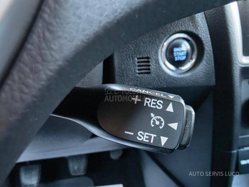 Toyota Auris 2.0 D R kamera