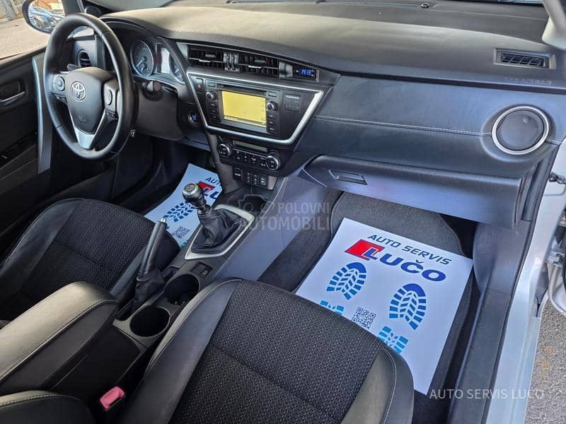 Toyota Auris 2.0 D R kamera