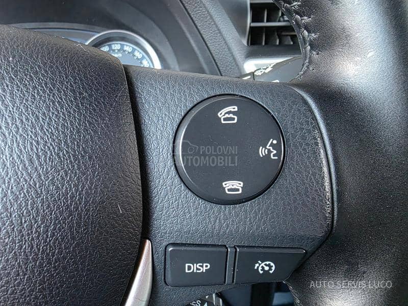 Toyota Auris 2.0 D R kamera