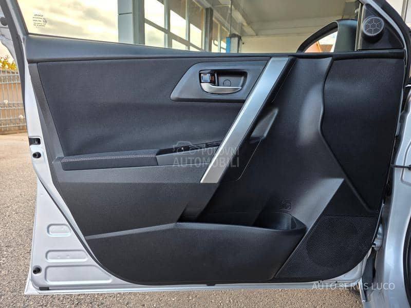 Toyota Auris 2.0 D R kamera