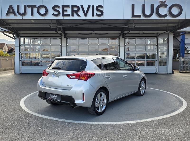 Toyota Auris 2.0 D R kamera
