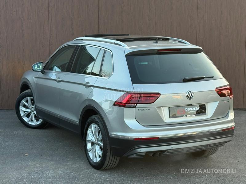 Volkswagen Tiguan Pano/Dsg/4x4/360kam