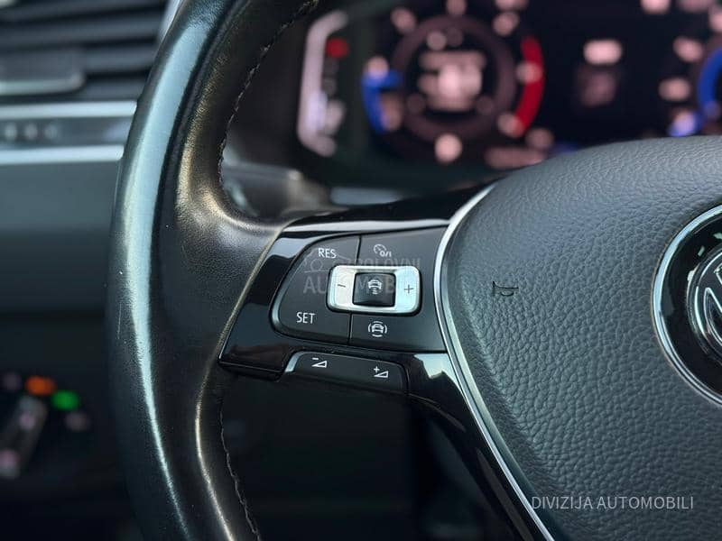 Volkswagen Tiguan Pano/Dsg/4x4/360kam