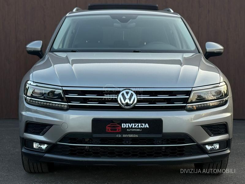 Volkswagen Tiguan Pano/Dsg/4x4/360kam
