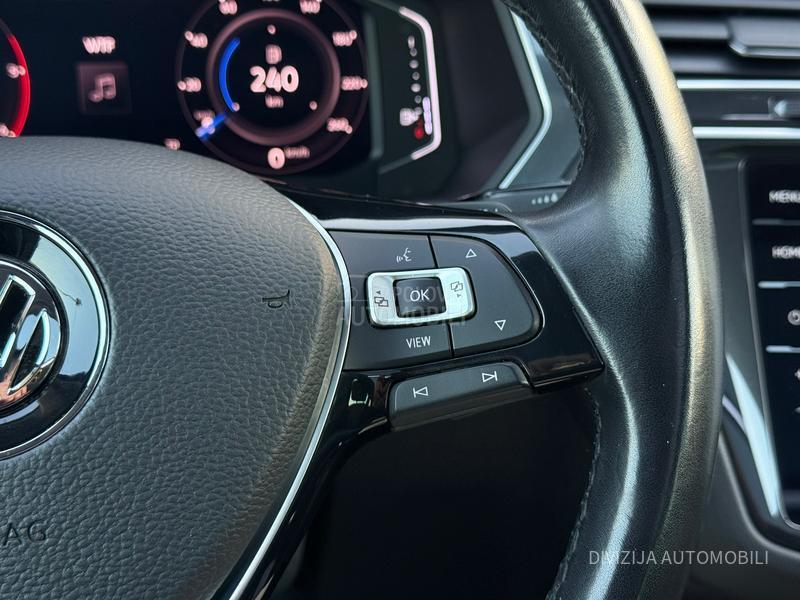 Volkswagen Tiguan Pano/Dsg/4x4/360kam