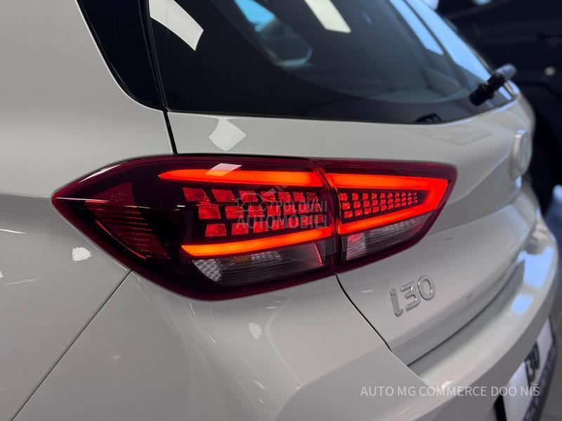 Hyundai i30 1.5 DPI STYLE