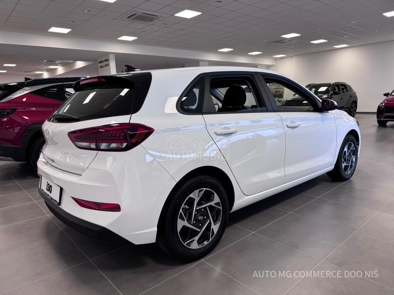 Hyundai i30 1.5 DPI STYLE
