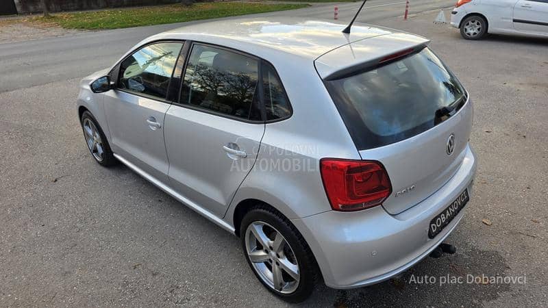 Volkswagen Polo 1.4 b DSG