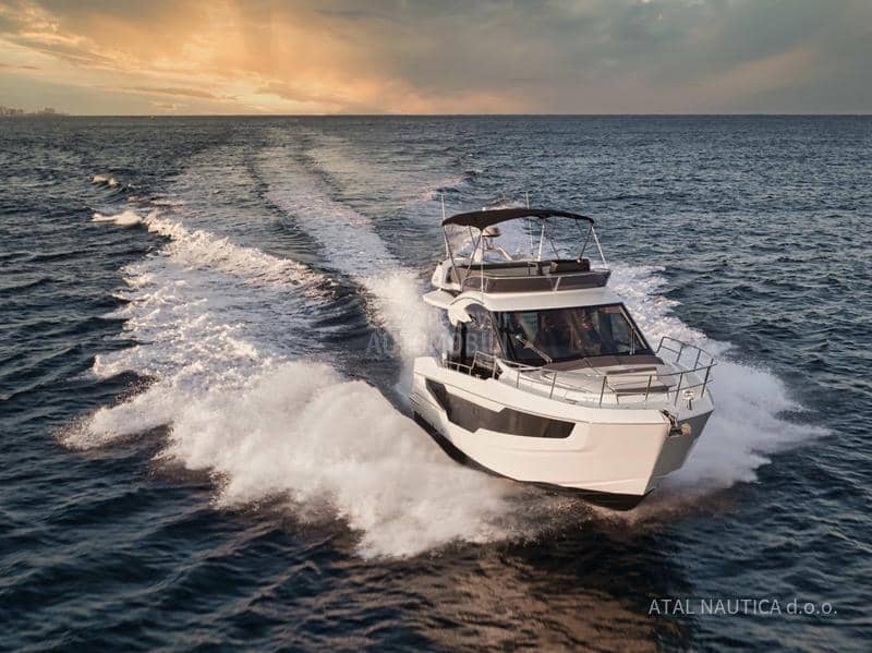Galeon 400 FLY / 410 HTC