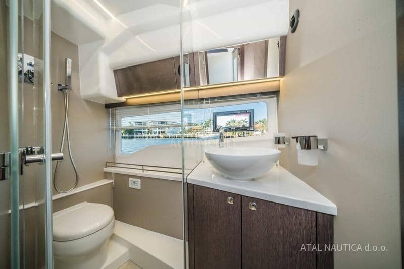 Galeon 400 FLY / 410 HTC