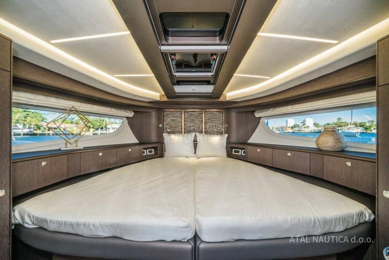 Galeon 400 FLY / 410 HTC