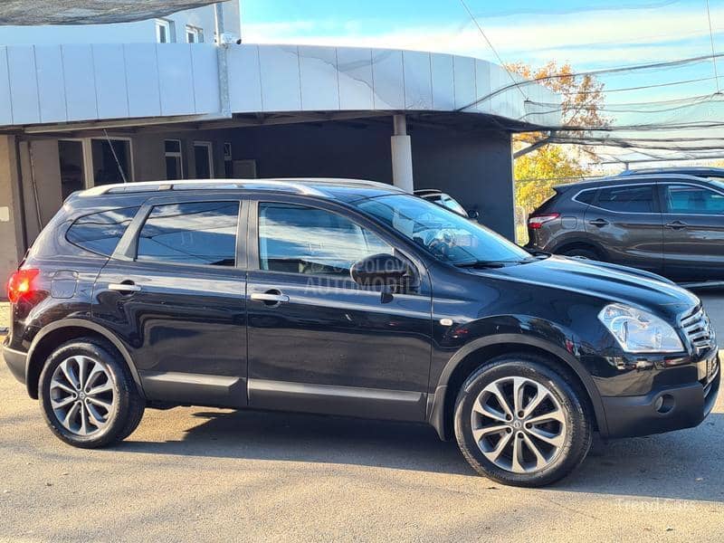 Nissan Qashqai + 2 2.0 B PANO 7 SED