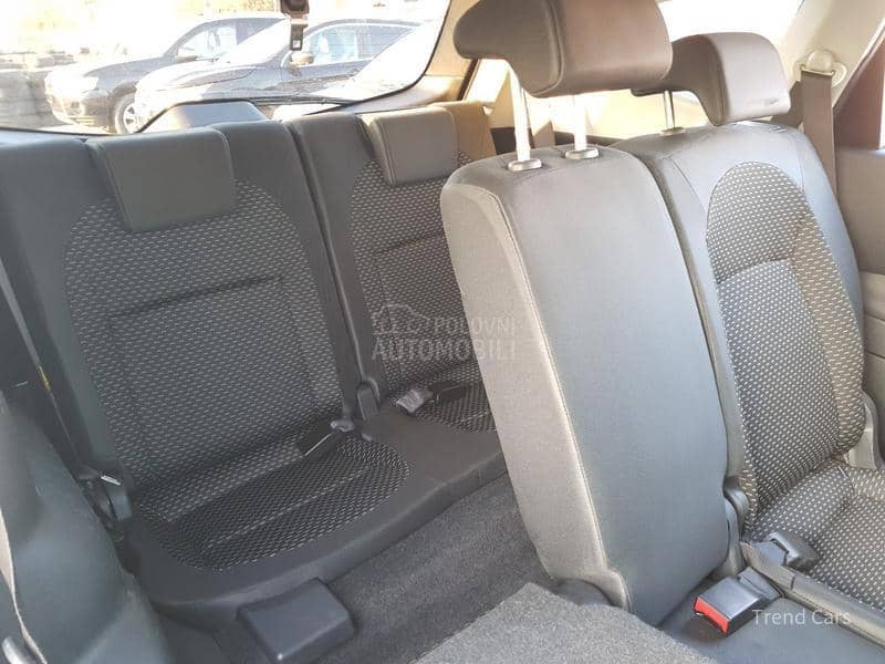 Nissan Qashqai + 2 2.0 B PANO 7 SED