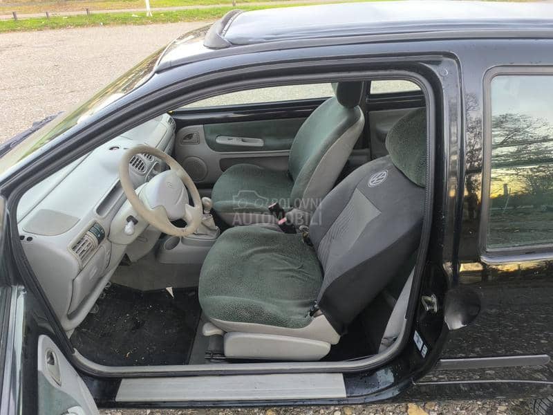 Renault Twingo 1.2