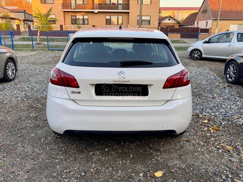 Peugeot 308 1.2