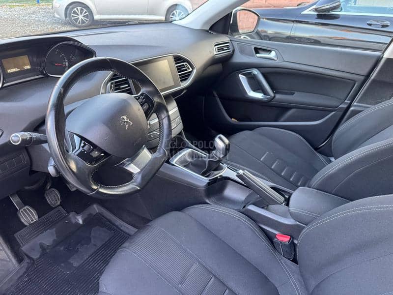 Peugeot 308 1.2