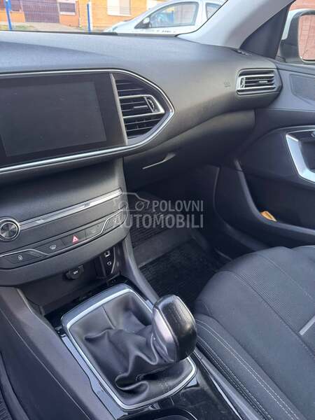 Peugeot 308 1.2