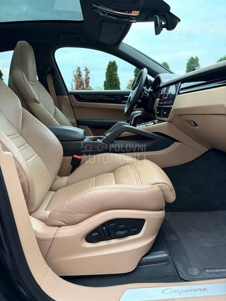 Porsche Cayenne COUPE