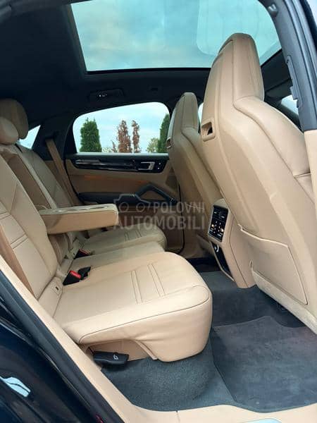 Porsche Cayenne COUPE