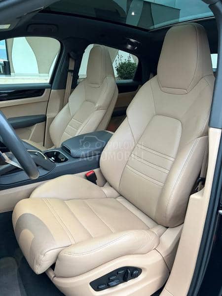 Porsche Cayenne COUPE