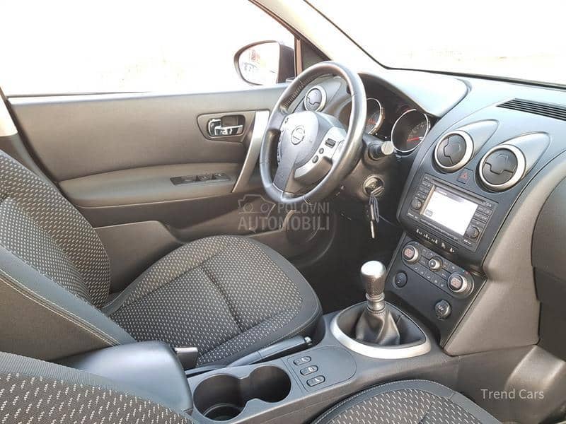 Nissan Qashqai 2.0 B 7 SED  N A V I