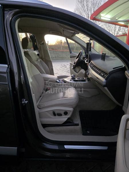 Audi Q7 SALONSKI.PRIMERAK