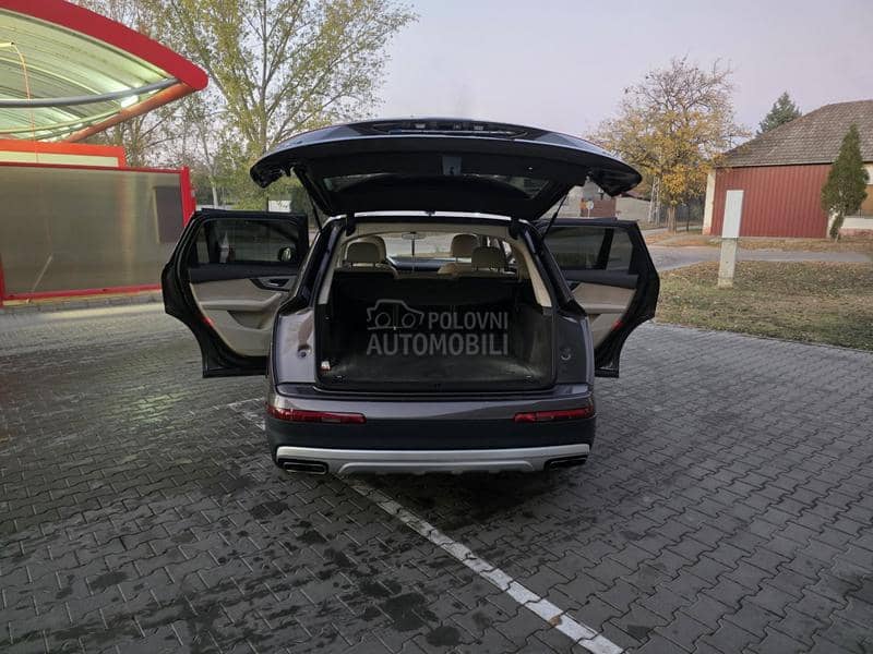 Audi Q7 SALONSKI.PRIMERAK