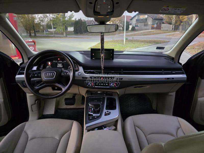 Audi Q7 SALONSKI.PRIMERAK