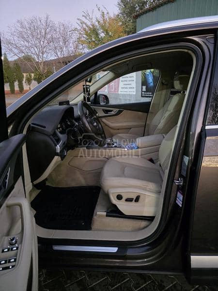 Audi Q7 SALONSKI.PRIMERAK