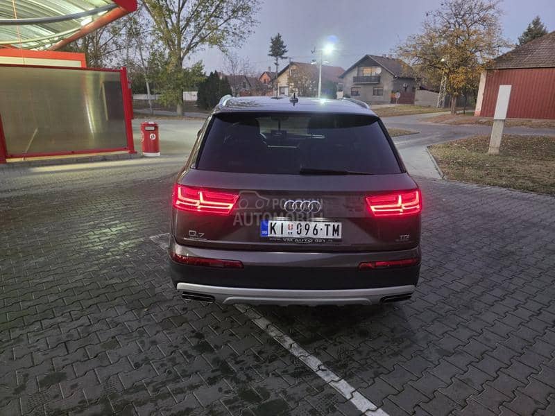Audi Q7 SALONSKI.PRIMERAK