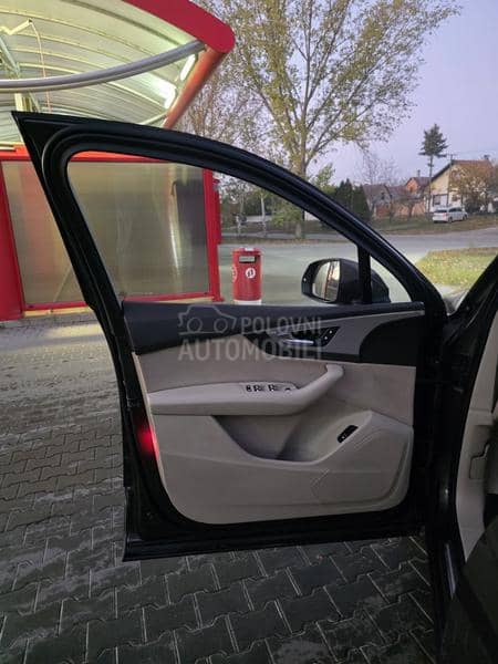 Audi Q7 SALONSKI.PRIMERAK