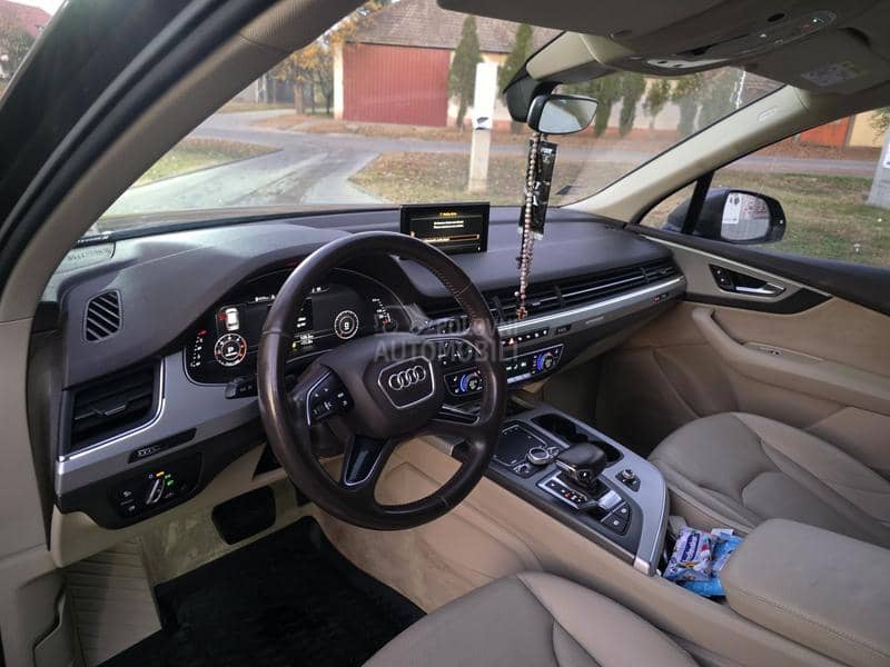 Audi Q7 SALONSKI.PRIMERAK
