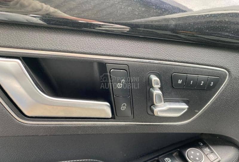 Mercedes Benz E 220 