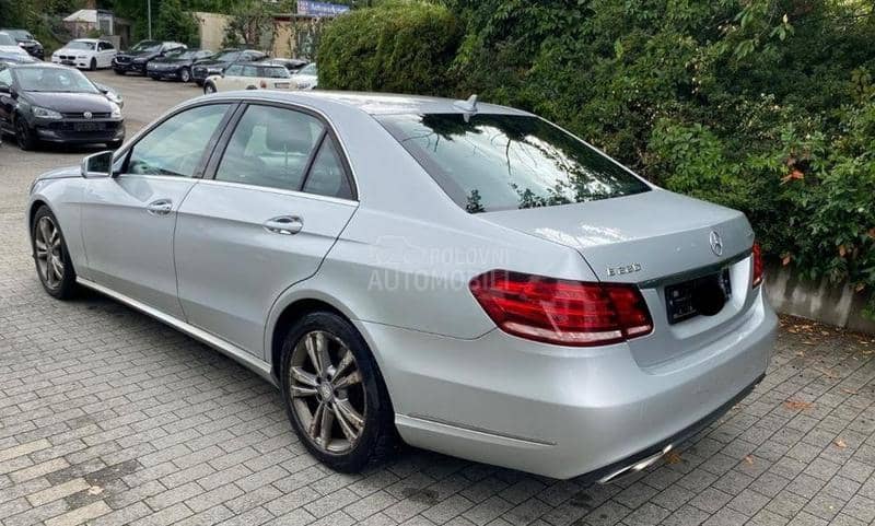 Mercedes Benz E 220 