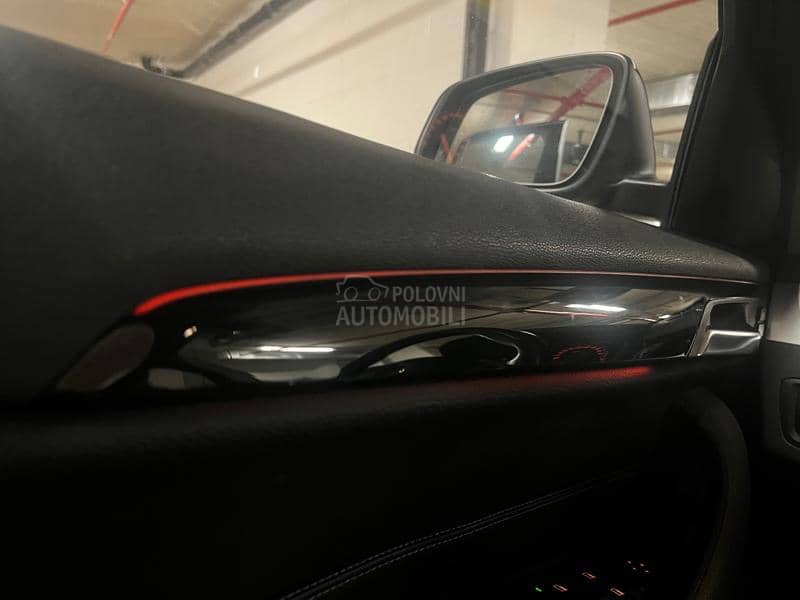 BMW X1 2.0 S-DRIVE PANO