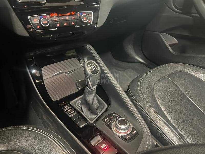 BMW X1 2.0 S-DRIVE PANO