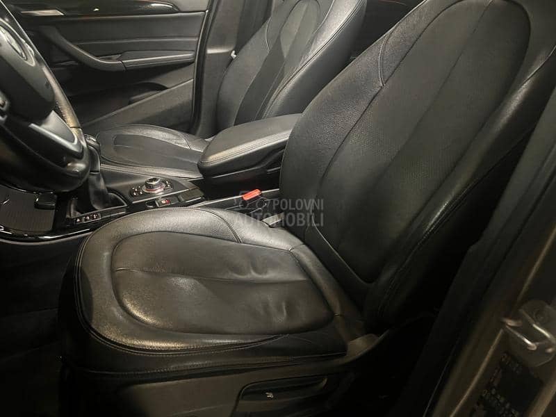 BMW X1 2.0 S-DRIVE PANO