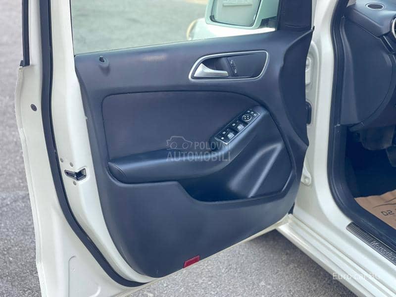 Mercedes Benz B 180 A U T O M A T